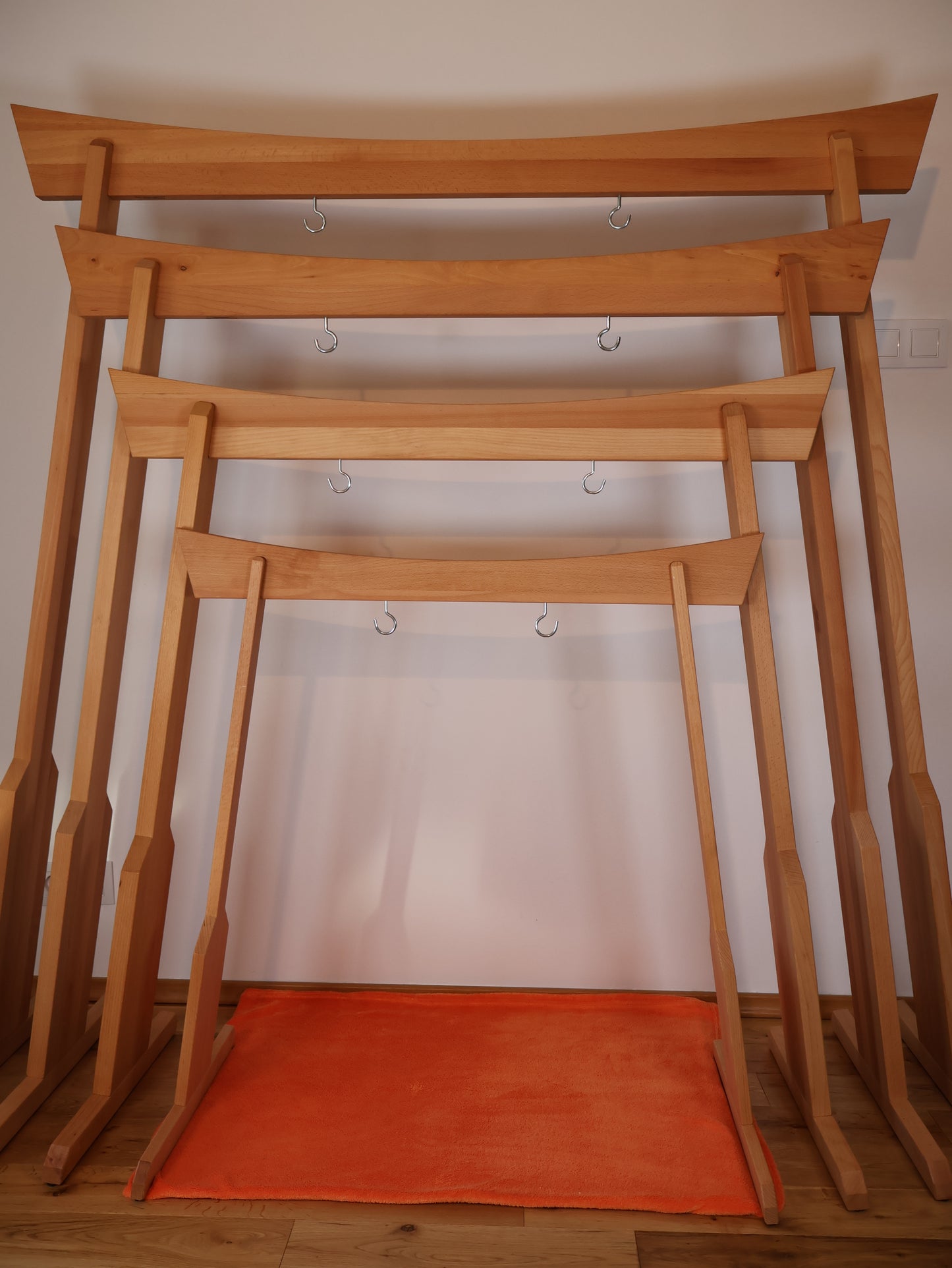 Stojak drewniany do gongu 80 cm